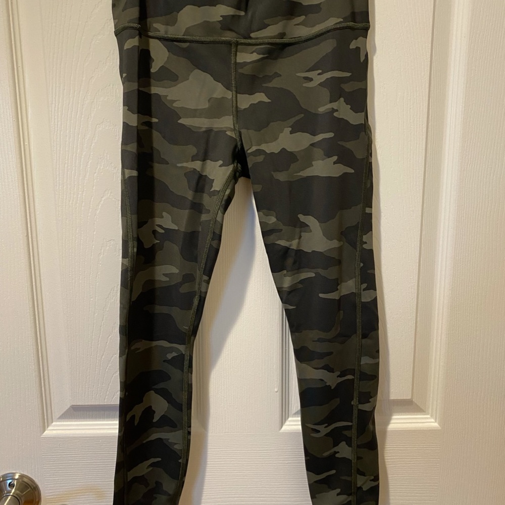 Athleta Ultimate 7/8 Tight